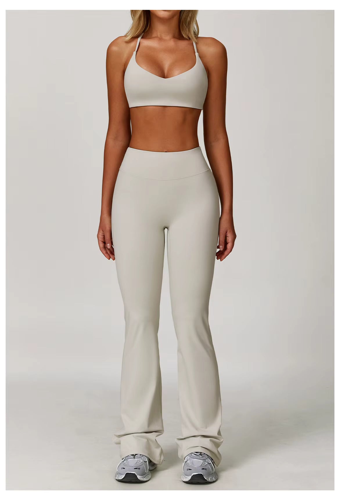 Seamless Sculpt Flare Set – Sports Bra & High-Waist Flared Leggingsv